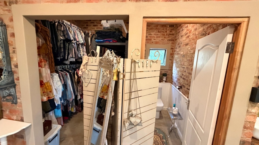  Bedroom Property for Sale in Viljoenskroon Rural Free State